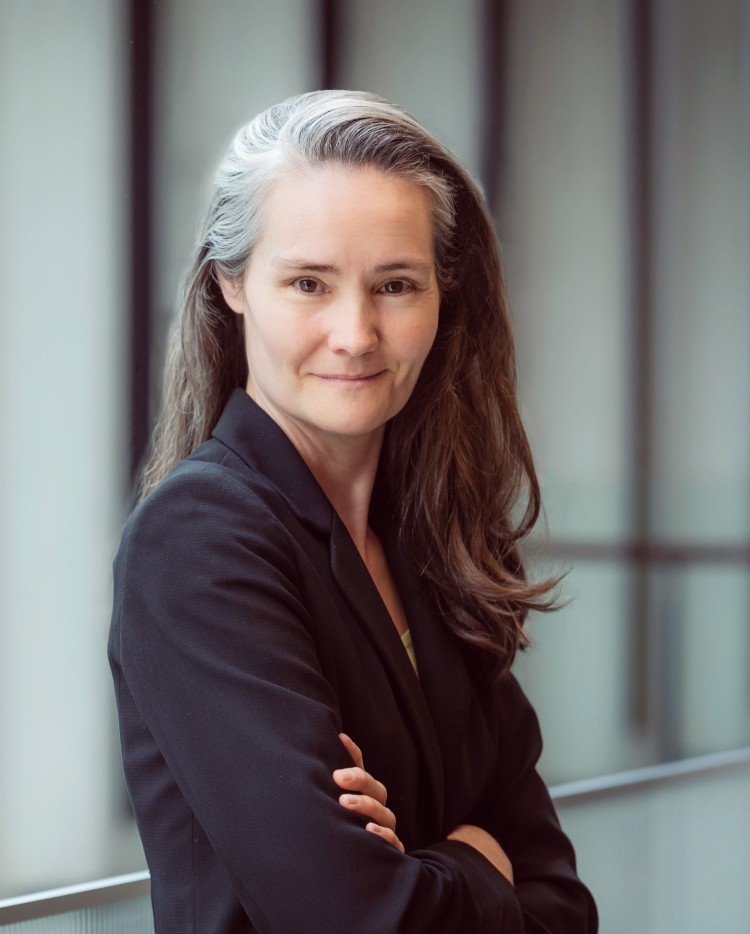 Christie Stephenson Headshot 