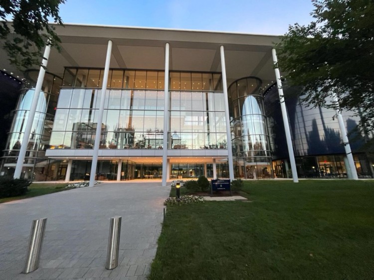 Yale School of Management building, Edward P. Evans Hall